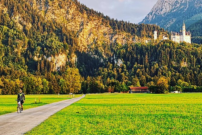 Neuschwanstein Castle by Bus Incl. Bike Ride or Hohenschwangau - Transportation and Wi-Fi