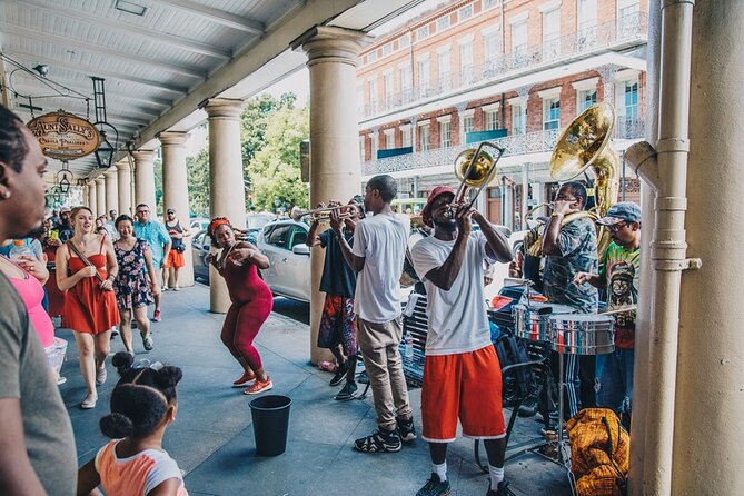 New Orleans French Quarter Food Adventure - Discovering Local Food Culture