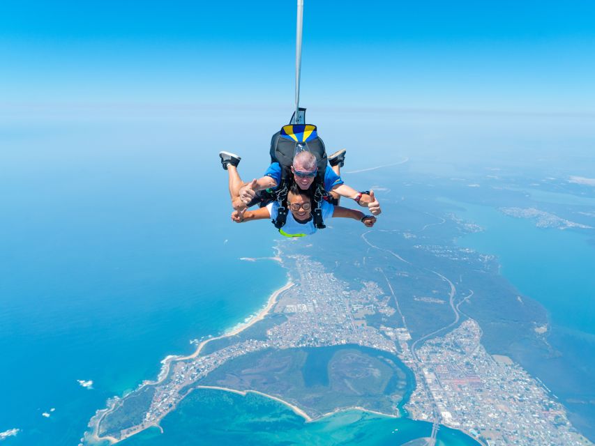 Newcastle: Tandem Beach Skydive With Optional Transfers - Group Size