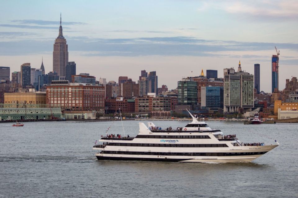 NYC: Thanksgiving Buffet Harbor Cruise - City Skyline Views