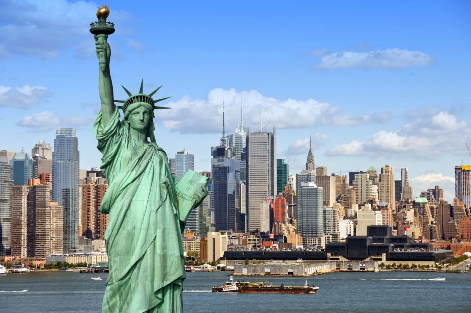 NYC: Visit Statue of Liberty & 3h Manhattan Walking Tour - What to Bring