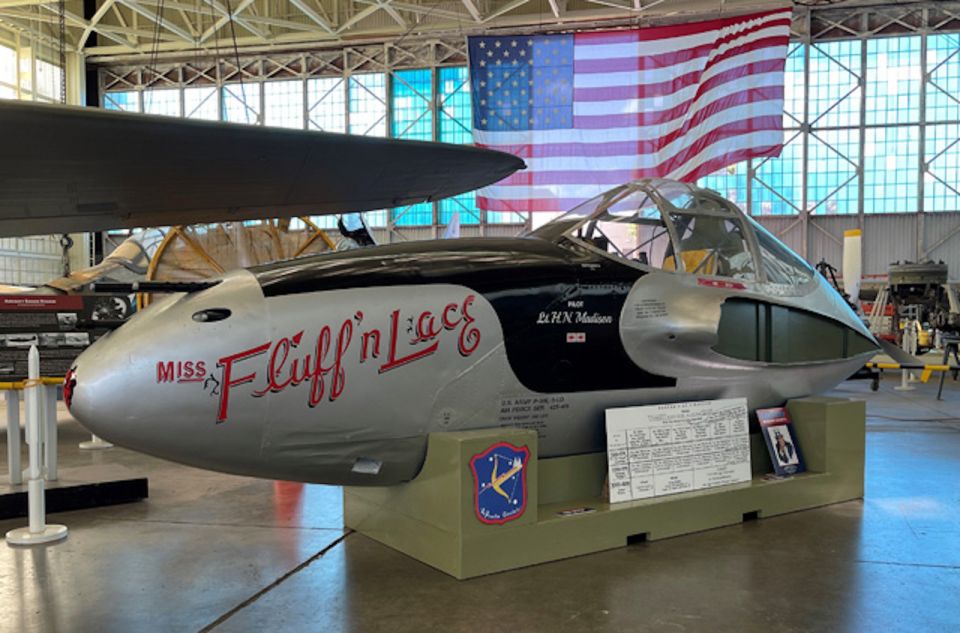 Oahu: Pearl Harbor Aviation Museum Entry Ticket - Bag Storage Facility