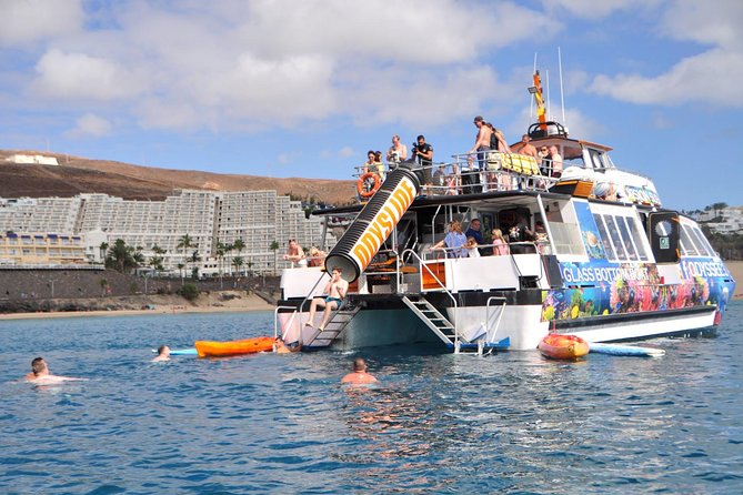 Odyssee 3: The Glass Bottom Boat Tour in Fuerteventura - Accessibility and Capacity