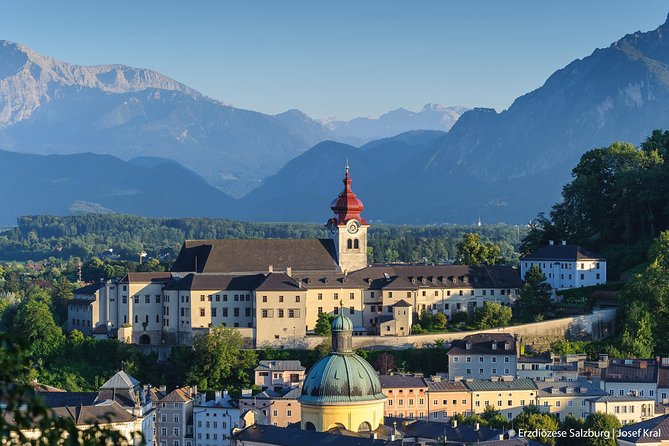 Original Sound of Music Tour Salzburg With Schnitzel and Noodle - Accessibility and Accommodations