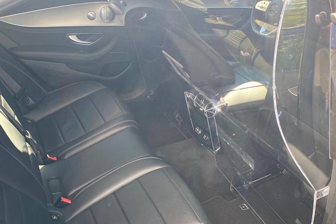 Paris Airport Transfers - Private Car - Private Vehicle Amenities