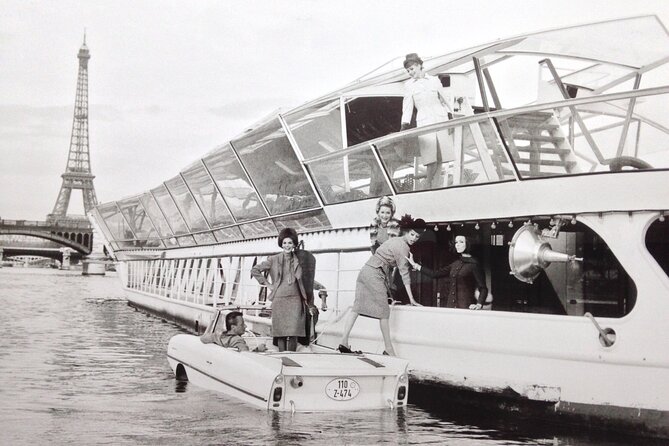 Paris Seine River Dinner Cruise With Live Music by Bateaux Mouches - Cruise Duration and Schedule