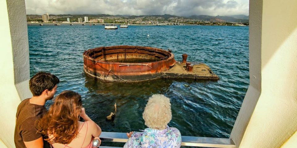 Polynesian Cultural Center and Pearl Harbor Tour - Included Amenities