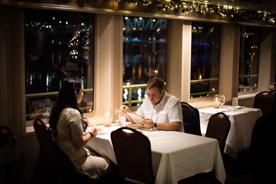 Portland: Willamette River 2.5-hour Dinner Cruise - Smoking Policy