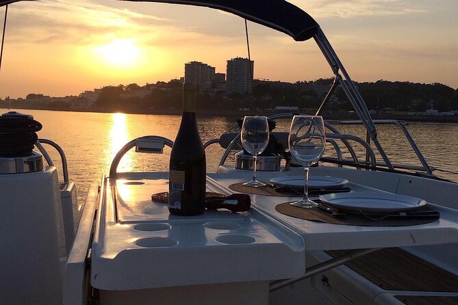 Porto: Boat Tour by the Douro River With Wine and Tapas Included - Wine and Tapas Experience