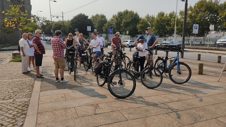 Porto: Historic E-Bike Tour With a Guide - Tour Duration and Language Options