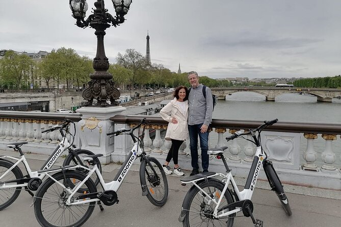 Private 2.5 Hour E-Bike Tour Around Paris - E-Bike Experience