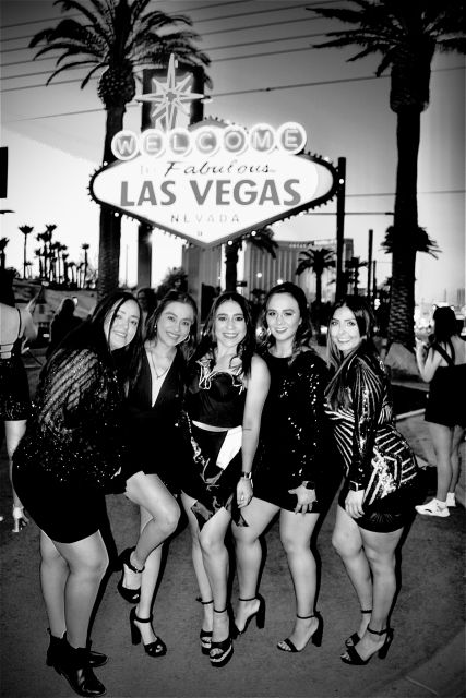 Private 2-Hour LV Limo Tour With Champagne and LV Goodies - Enjoy Champagne and Vegas Goodies