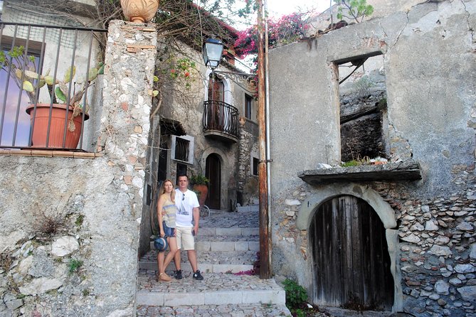 Private and Guided Godfather Tour With Traditional Lunch - Lesson on The Godfather and Mafia