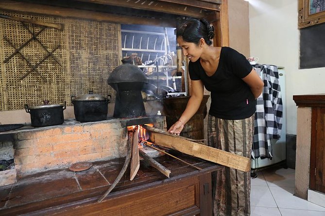 Private Balinese Cooking Class and Garden Tour in Ubud With Dewa - Inclusions and Amenities