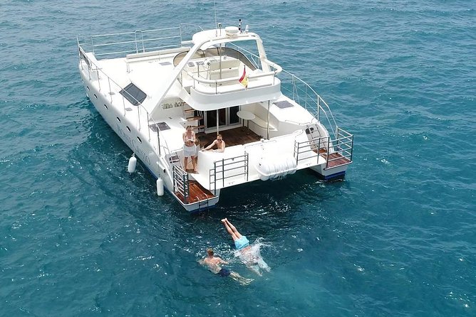 Private Catamaran Charter With Transfer, Buffet and Snorkeling - Review Highlights