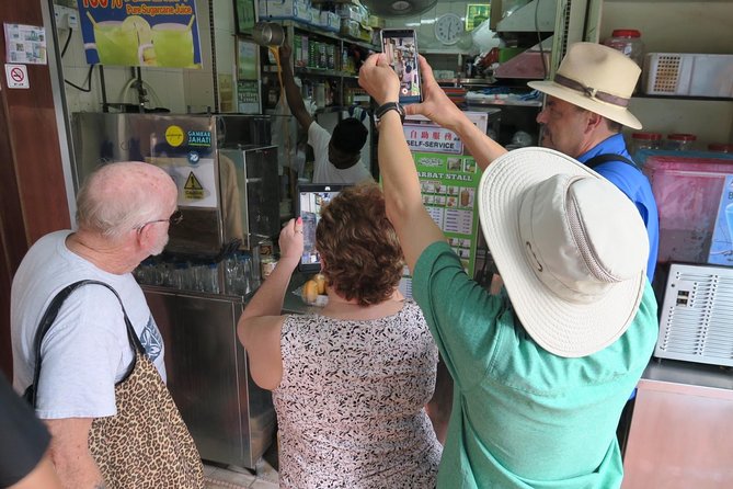Private Cultural and Historical Singapore Food Tour With Local Hawker Centre - Sampling Diverse Dishes