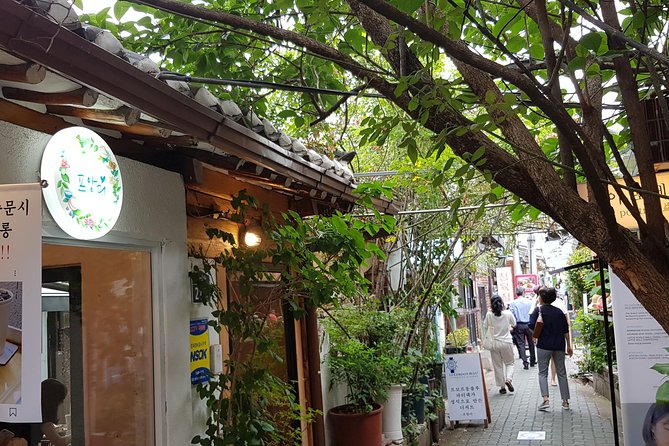 Private Layover Tour From Incheon Airport to Seoul - Visiting Namsangol Hanok Village