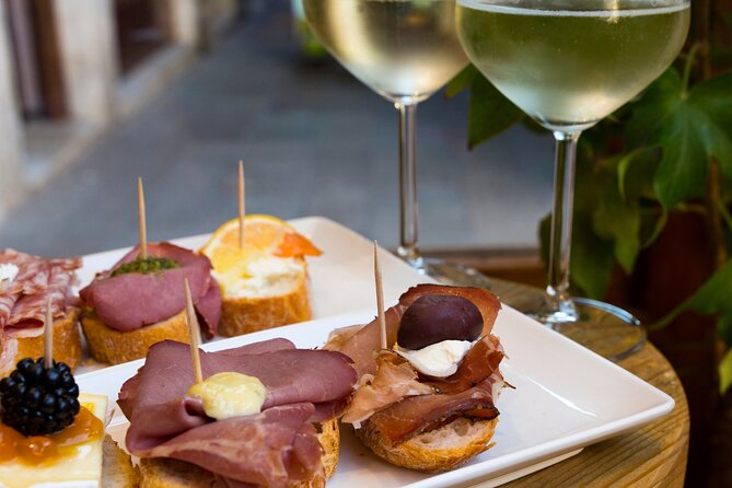 Private Secret Venice Tour; Rialto Market, San Polo & Food and Wine Tasting - Meeting Point and End Point
