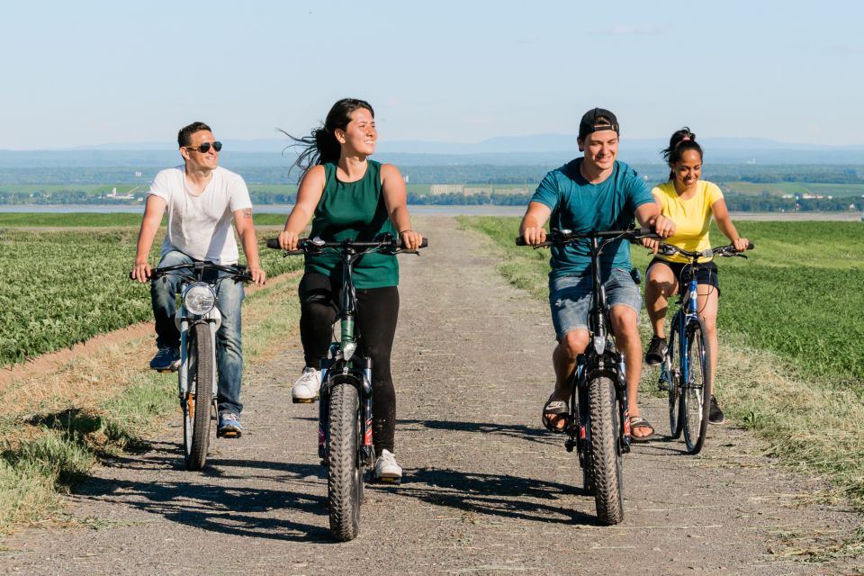 Quebec City - Regular Bike Rental on Île D'orléans - Popular Circuit Duration