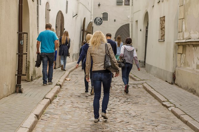 Riga Old Town Walking Tour - Discovering Local Delicacies