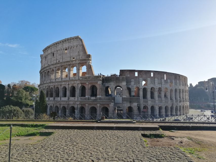 Rome: Exclusive Colosseum Underground and Roman Forum Tour - Knowledgeable Blue Badge Guide