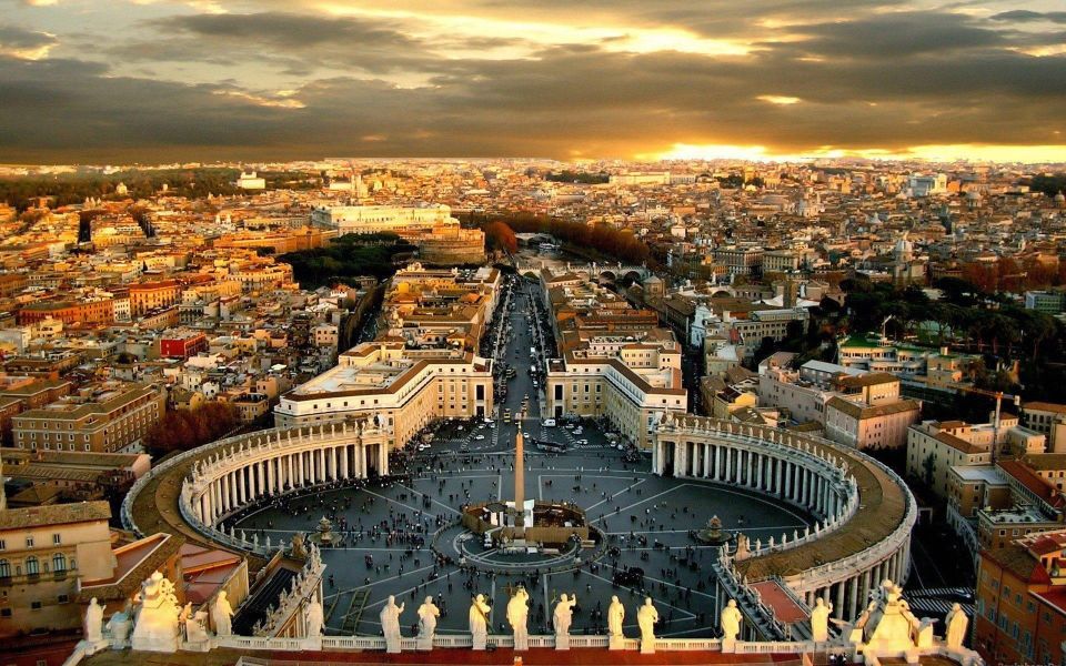 Rome: Vatican Museums & Sistine Chapel Priority Access Tour - Hearing Fascinating Narratives