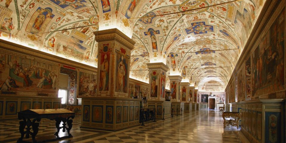 Rome: Vatican, Sistine Chapel, Basilica and Papal Tombs Tour - Small Group Guided Experience