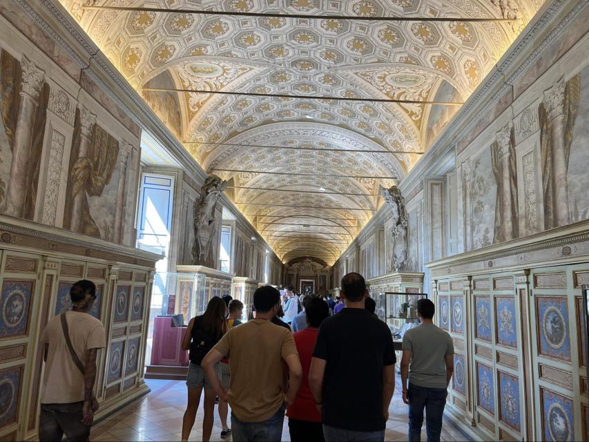 Romes Best Tour: Vatican Museum, Sistine Chapel & Basilica - Exploring the Vatican Museum