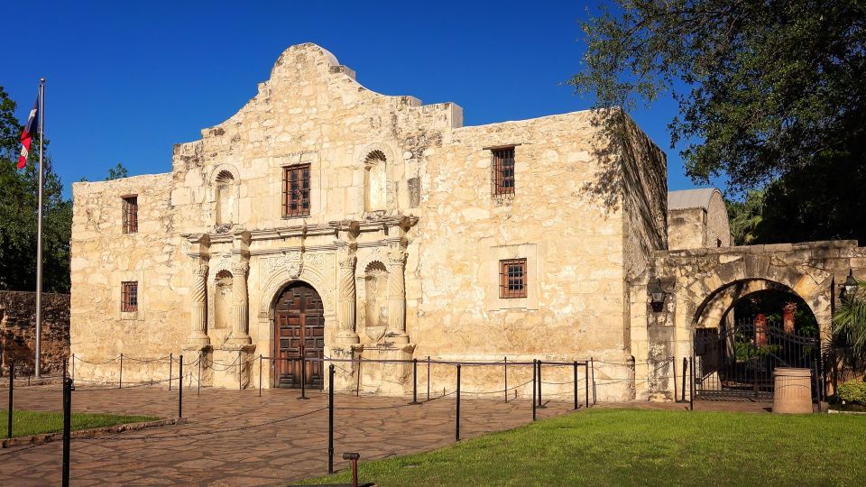 San Antonio: Hop-On Hop-Off Narrated Trolley Tour - Accessibility Assistance