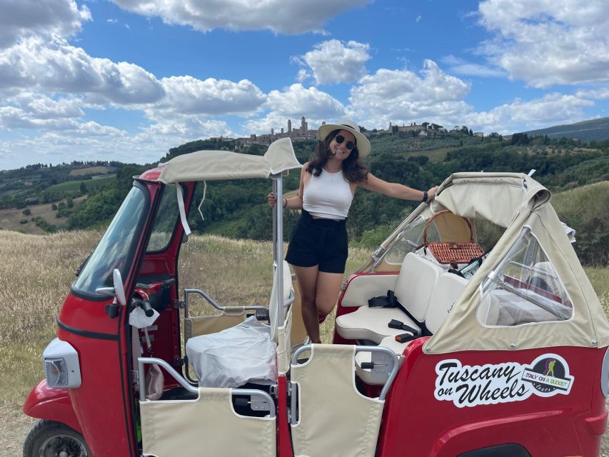 San Gimignano: Chianti Hills Tuk-Tuk Tour for 2 - Scenic Countryside