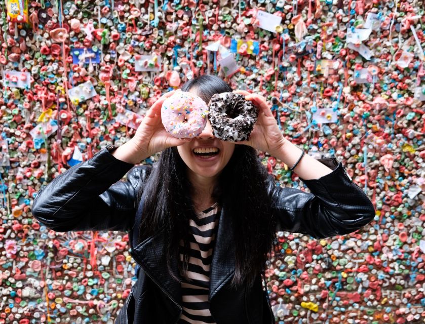 Seattle: Guided Holiday Donut Tour With Tastings - Exploring Belltown