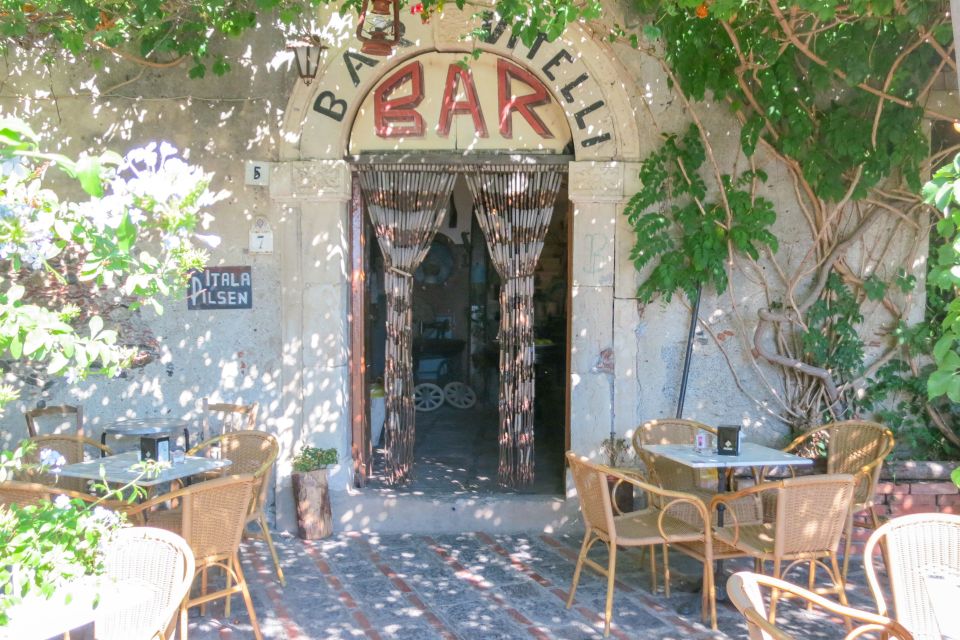 Sicily: Godfather Private Tour With Traditional Lunch - Historic Square