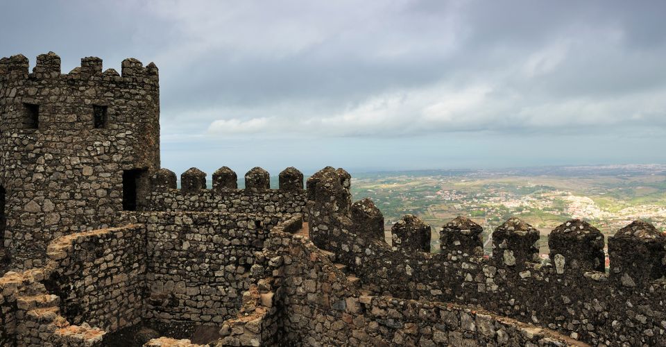 Sintra: Full-Day Tour From Lisbon With Wine Tasting - Strolling Through Cascais