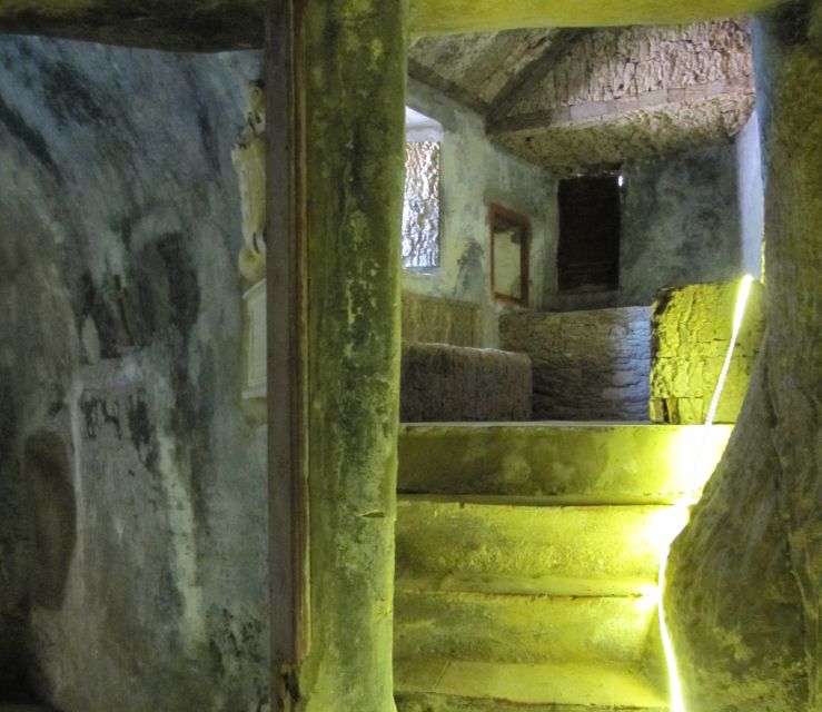 Sintra Guided Visit: Life and Death at the Capuchos Convent - Architectural Features of the Convent