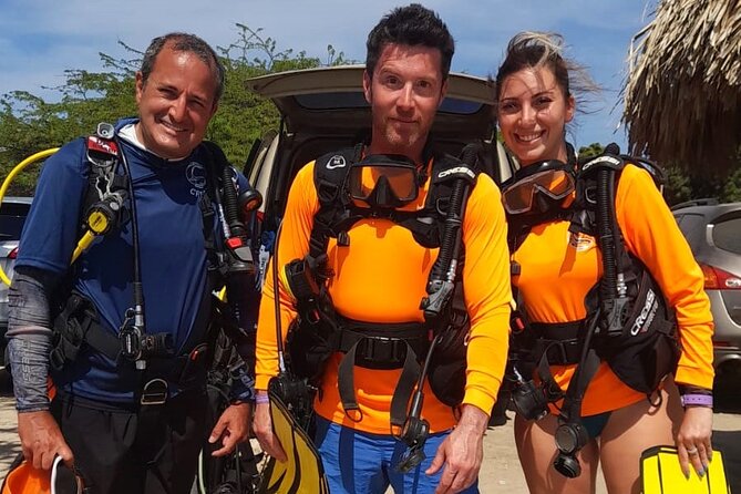 Small-Group Aruba Scuba Diving for Non-Certified Divers - Exploring the Underwater World