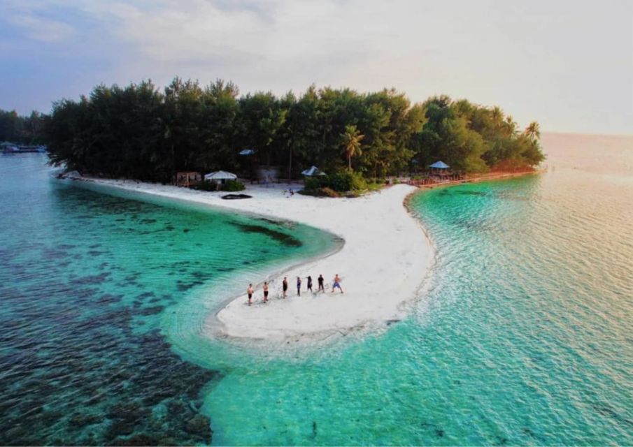 Snorkelling & Islandhopping Tour Karimunjawa (Private Tour) - Meeting Point