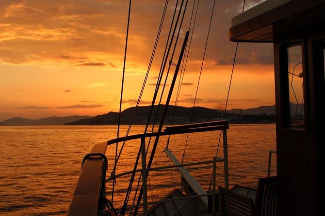 Split Sunset Cruise With Live Music - Cancellation Policy
