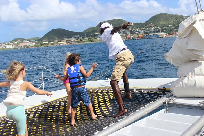 St Kitts Deluxe Catamaran Snorkeling Tour With Lunch - Meeting and Pickup Details