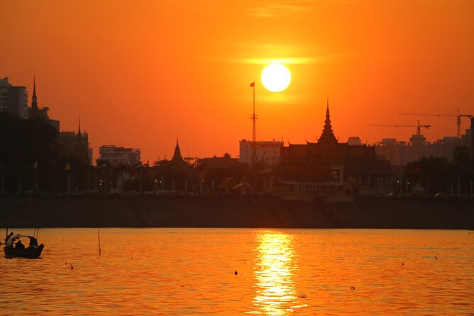 Sunset Cruise in Phnom Penh - One and a Half Hours - Accessibility and Group Size Details