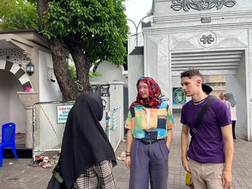 Surabaya City Tour : A Fascinating Surabaya City Expedition - Spiritual Experience at Sanggar Agung Temple