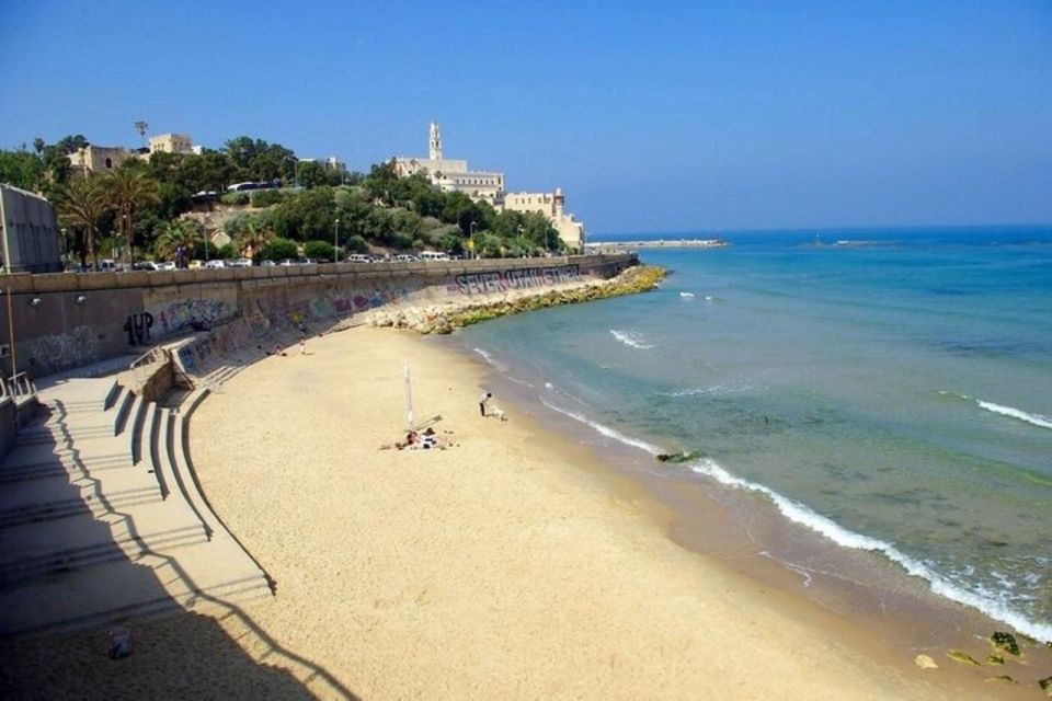 Tel Aviv : Must-See Attractions Private Walking Tour - Meeting Point and Directions