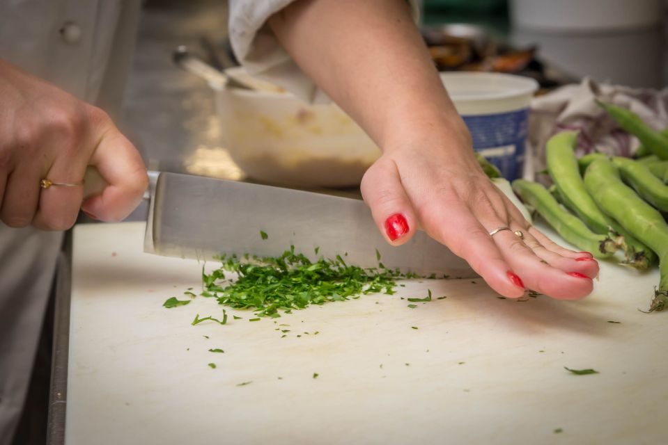 The Spezia: Market Visit and Seafood Cooking Class With Lunch - Prepare Mussels and Cod