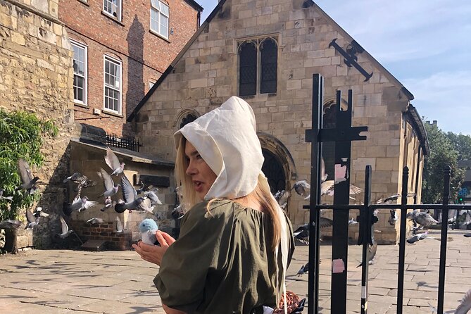 Time Travelers Walking Tour of York - Group Size and Capacity