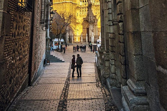 Toledo Full-Day Walking Tour With Guide From Madrid - Discover Plaza De Zocodover