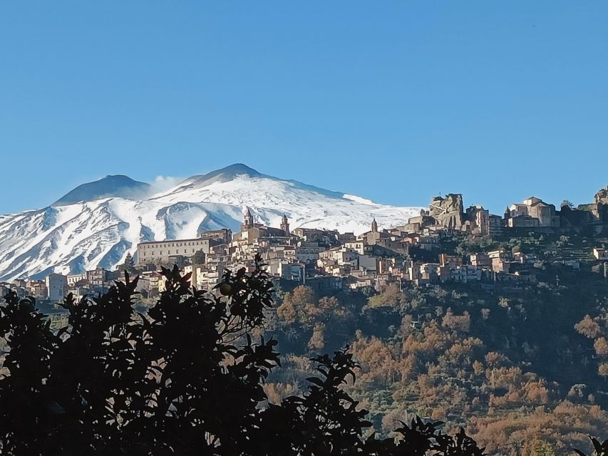 Tour Etna Nord, Gole AlcantaraTranslated to English:Etna North Tour, Alcantara Gorges - Private Tours With Mercedes Cars