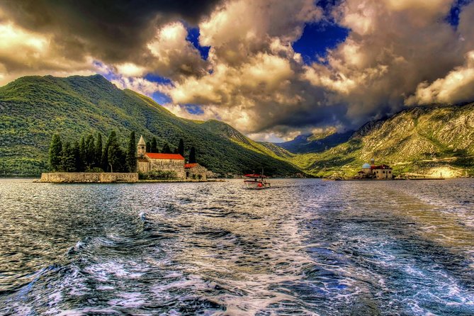 Tour Kotor - Perast Old Town - Island Our Lady of the Rocks - Every 2 Hours - Tour Capacity and Accessibility