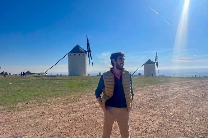 Tour of the Don Quixote Windmills of La Mancha and Toledo With Lunch - Exploring the Windmills