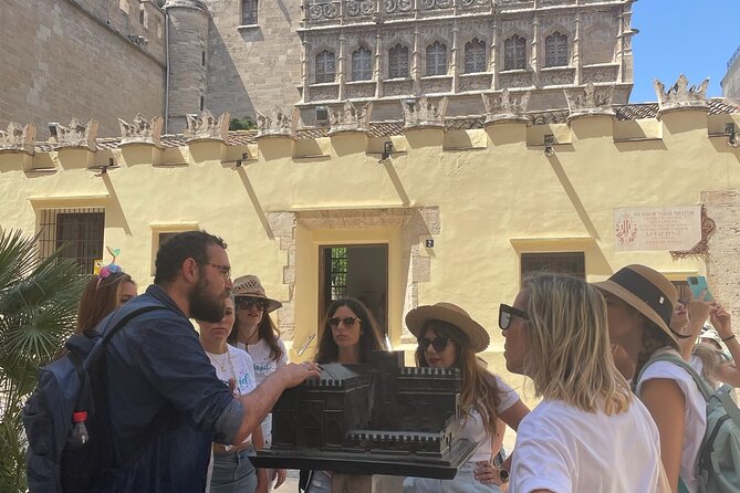 Valencia: Art & Architecture Guided Tour With Monuments Tickets - Visiting the Valencian Sistine Chapel