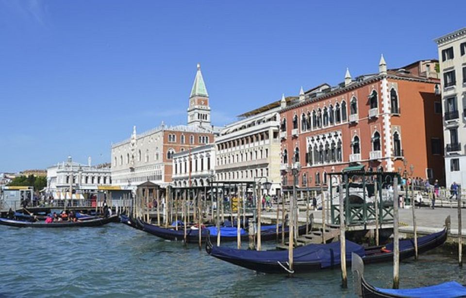 Venice: Doges Palace and Basilica Skip-the-Line Guided Tour - Doges Palace