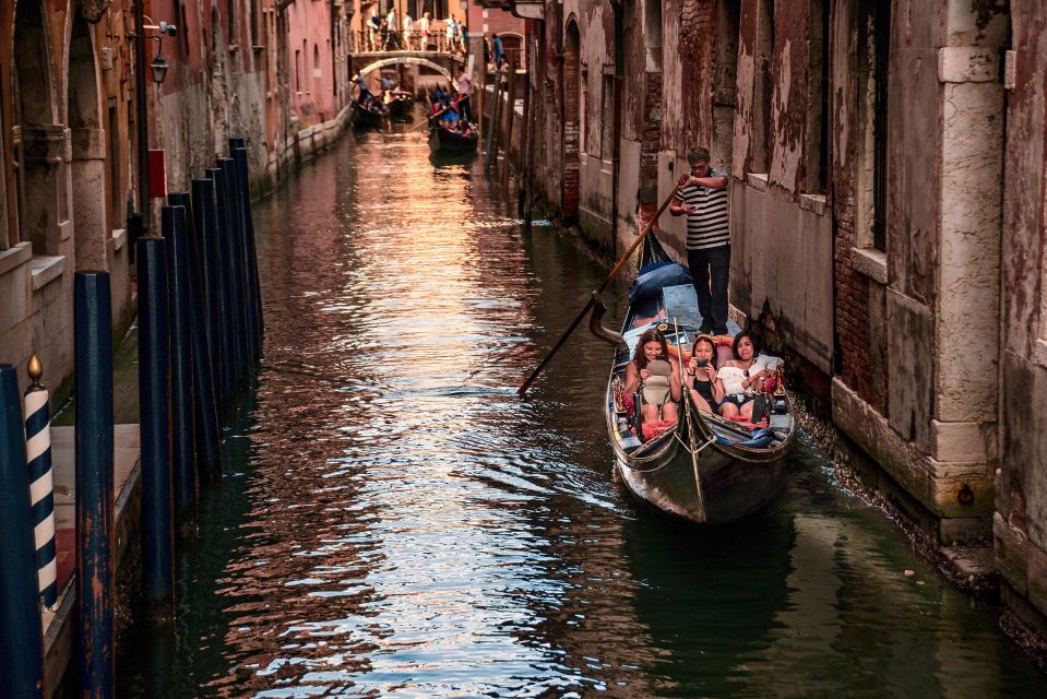 Venice: Private 1-Hour Gondola Tour - Weather Considerations